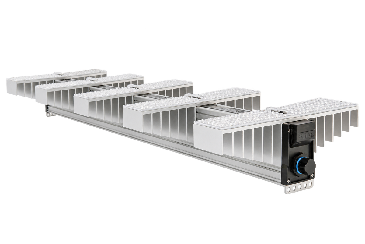 SANlight EVO 5-120 1.5 – freigestellte Leuchte, retuschierte Herstelleransicht
